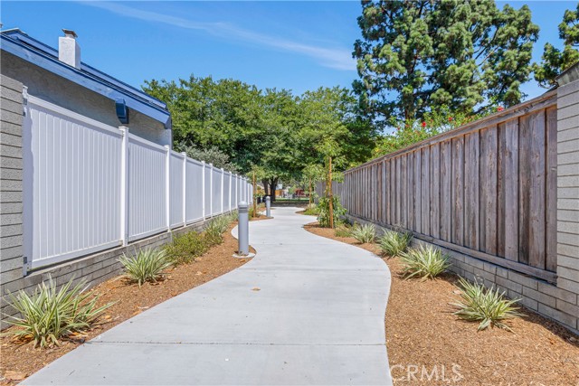 Detail Gallery Image 27 of 36 For 14772 Briarcliff Pl, Tustin,  CA 92780 - 3 Beds | 2 Baths