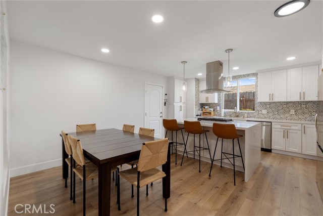 Detail Gallery Image 9 of 28 For 2901 Royal Palm Dr, Costa Mesa,  CA 92626 - 4 Beds | 2 Baths