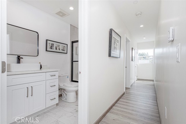 Detail Gallery Image 21 of 36 For 1754 N Berendo St #B,  Los Angeles,  CA 90027 - 3 Beds | 2/1 Baths