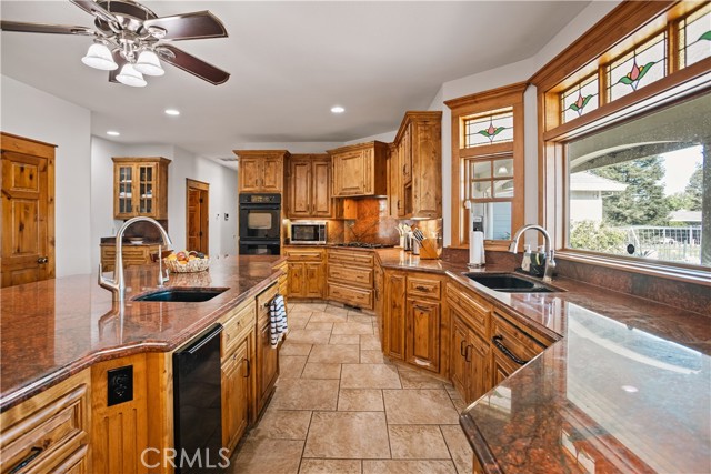 Detail Gallery Image 10 of 39 For 1789 E North Bear Creek, Merced,  CA 95340 - 5 Beds | 5 Baths