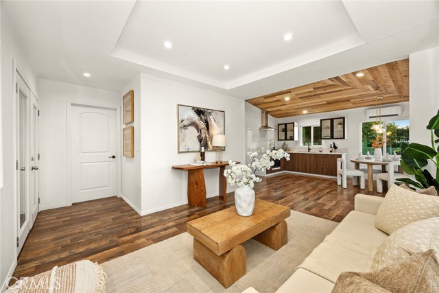 Detail Gallery Image 6 of 23 For 304 W Graves Ave, Monterey Park,  CA 91754 - 2 Beds | 1/1 Baths