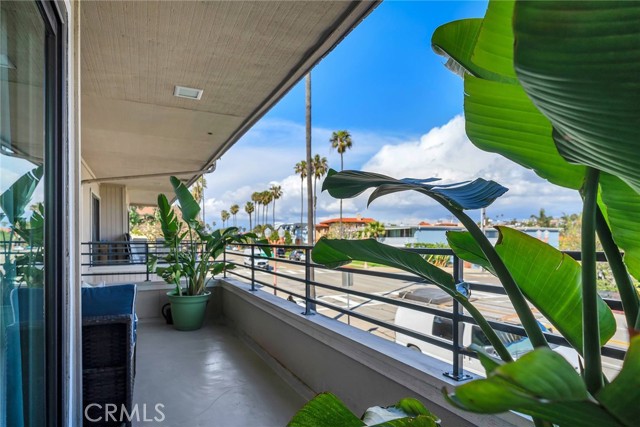 700 Esplanade, Redondo Beach, California 90277, 2 Bedrooms Bedrooms, ,2 BathroomsBathrooms,Residential,Sold,Esplanade,SB23038910