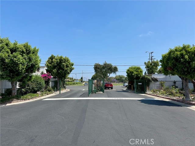 9200 Westminster Blvd Unit 73, Westminster CA: https://media.crmls.org/medias/8672580c-ec99-45fd-b1c6-701b254a526c.jpg