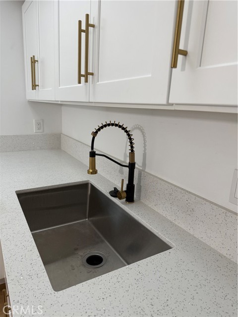 Detail Gallery Image 7 of 8 For 2100 2100 W Dogwood, Anaheim,  CA 92801 - 4 Beds | 2 Baths