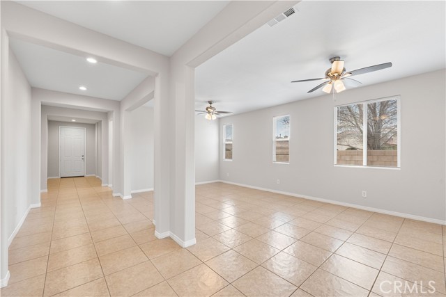 Detail Gallery Image 23 of 55 For 40729 Oakmont Ct, Palmdale,  CA 93551 - 4 Beds | 3 Baths