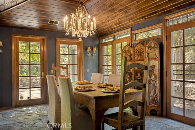 969 Oak Drive, Crestline CA: https://media.crmls.org/medias/8672e830-68fa-4d3e-b793-1717f4526451.jpg