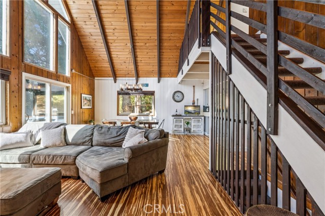 401 Grass Valley, Lake Arrowhead, CA 92352