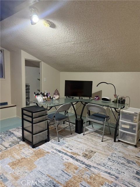 Image 40 of 42 For 11494 Los Molinos