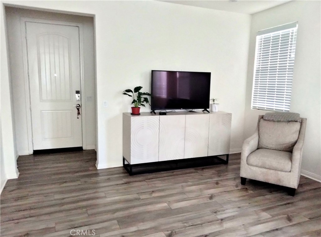 MLS #IV25229451 image #5