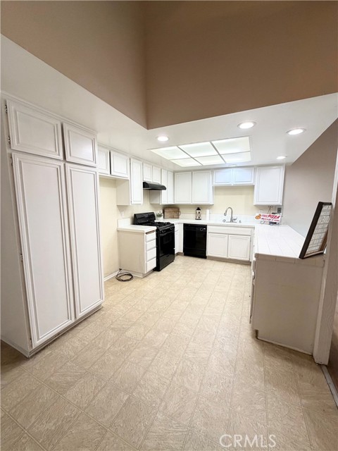 2618 N Tustin, Santa Ana CA: https://media.crmls.org/medias/8673f668-bafd-4fbd-b83a-8626066d653c.jpg