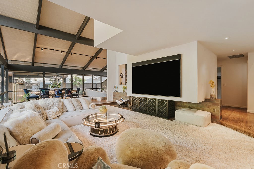 MLS #OC26133568 image #5