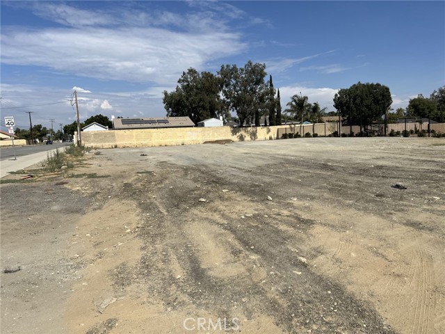 8256 Wheeler Ave, Fontana, CA 92335