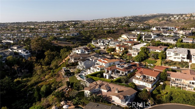 420 De Sola Terrace, Corona del Mar CA: https://media.crmls.org/medias/8676ea27-2378-479c-8329-fa30ea4fc44c.jpg