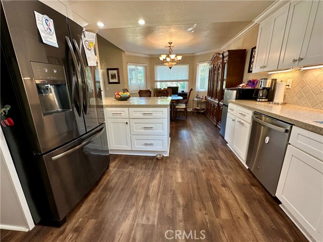 Detail Gallery Image 25 of 50 For 23856 Outrigger, Canyon Lake,  CA 92587 - 3 Beds | 2 Baths