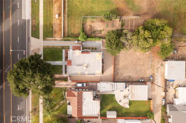 5743 Magnolia Avenue, Riverside CA: https://media.crmls.org/medias/86776cdc-ed97-4382-a323-082143577fbe.jpg