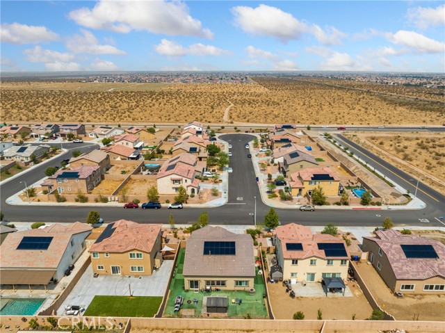 Detail Gallery Image 3 of 33 For 11971 Beckham Pl, Victorville,  CA 92392 - 5 Beds | 3 Baths