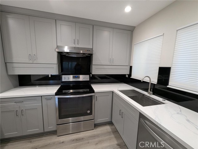 Detail Gallery Image 6 of 14 For 2118 via Puerta #B,  Laguna Woods,  CA 92637 - 2 Beds | 2 Baths