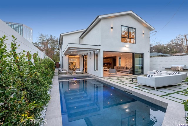 4 Bed Home for Sale in Studio City, California