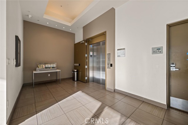 Detail Gallery Image 30 of 38 For 238 S Arroyo Pkwy #401,  Pasadena,  CA 91105 - 2 Beds | 2 Baths
