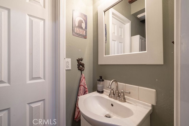 Detail Gallery Image 20 of 32 For 42788 Monterey, Big Bear Lake,  CA 92315 - 2 Beds | 1/1 Baths