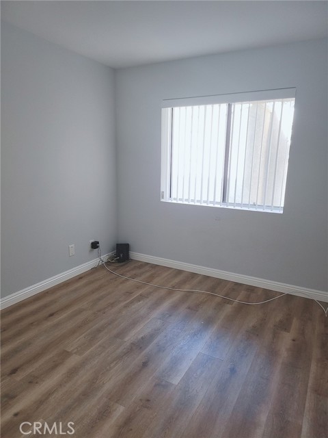 Detail Gallery Image 10 of 16 For 3130 Montrose Ave #102,  La Crescenta,  CA 91214 - 3 Beds | 2/1 Baths