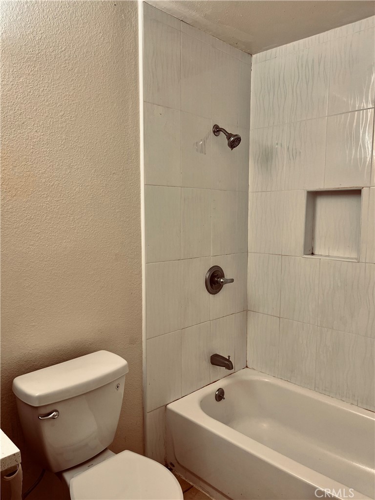 https://media.crmls.org/medias/8679f9c2-168f-4bed-84ae-e5641a9a1815.jpg?preset=X-Large