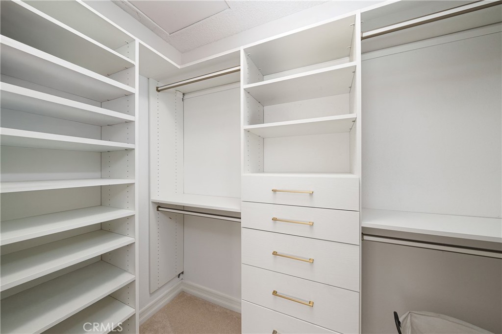 MLS #OC25233246 image #16