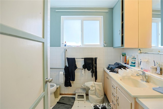 Image 14 of 26 For 4627 Huron Avenue