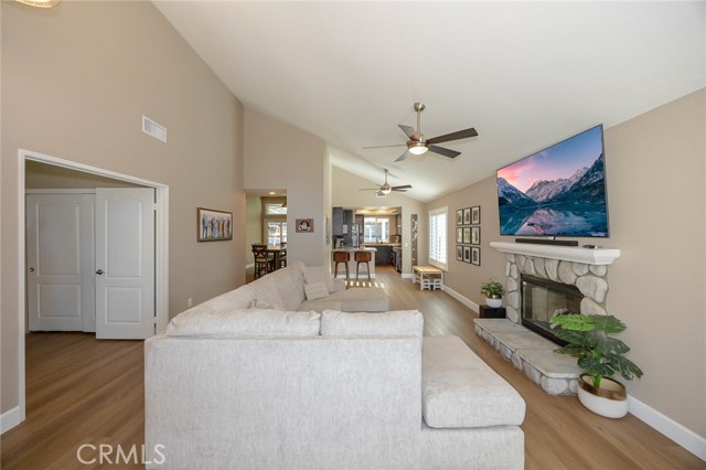 Detail Gallery Image 4 of 35 For 23632 Spindle, Murrieta,  CA 92562 - 4 Beds | 2 Baths