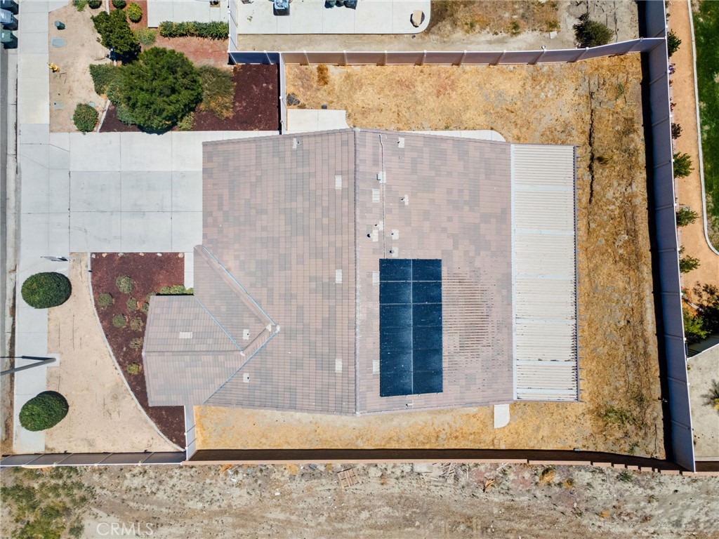 https://media.crmls.org/medias/867d12e6-9d22-4a0e-acbb-a1b70ce97305.jpg?preset=X-Large
