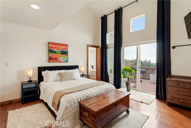 Detail Gallery Image 17 of 49 For 30191 Enchanted Way, Running Springs,  CA 92382 - 3 Beds | 3 Baths