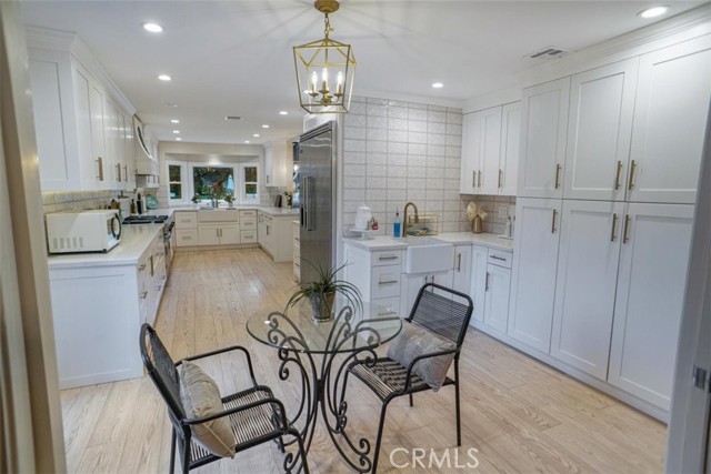 10624 Nevada Avenue, Chatsworth CA: https://media.crmls.org/medias/867e622f-b804-4099-b242-7c38d640584c.jpg
