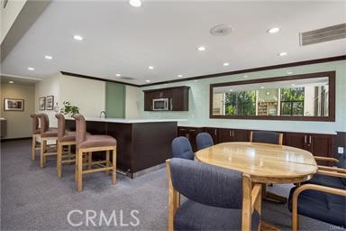 https://media.crmls.org/medias/867e71f2-5152-45d0-84a2-237790e29c63.jpg?preset=X-Large