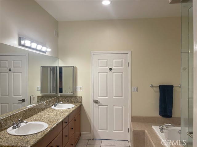 Detail Gallery Image 12 of 20 For 14320 Hortense St, Sherman Oaks,  CA 91423 - 3 Beds | 2 Baths