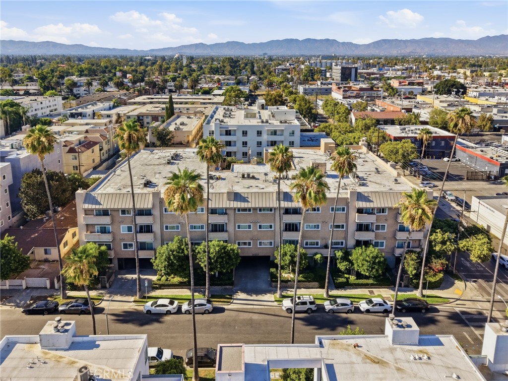 https://media.crmls.org/medias/867ff618-c3a4-42a0-a748-21473e6eec8e.jpg?preset=X-Large