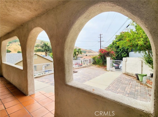 4297 Moonstone Drive, Los Angeles CA: https://media.crmls.org/medias/868012af-ab9a-479e-97dd-7eb772841958.jpg