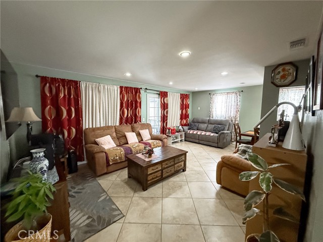 Detail Gallery Image 13 of 55 For 14972 Giordano St, La Puente,  CA 91744 - 5 Beds | 3 Baths