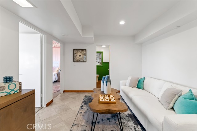 Detail Gallery Image 18 of 46 For 1961 San Remo Dr, Laguna Beach,  CA 92651 - 3 Beds | 2/1 Baths