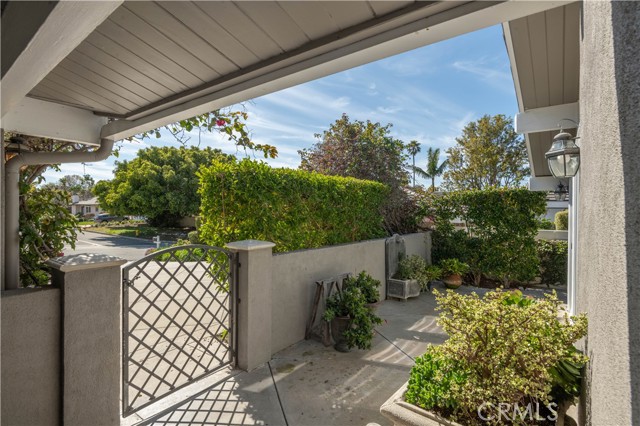 833 Tyburn Road, Palos Verdes Estates, California 90274, 3 Bedrooms Bedrooms, ,1 BathroomBathrooms,Residential,Sold,Tyburn,PV24039967