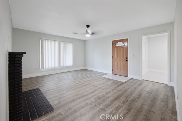Detail Gallery Image 16 of 27 For 2452 S Holloway Ave, Fresno,  CA 93725 - 3 Beds | 1 Baths