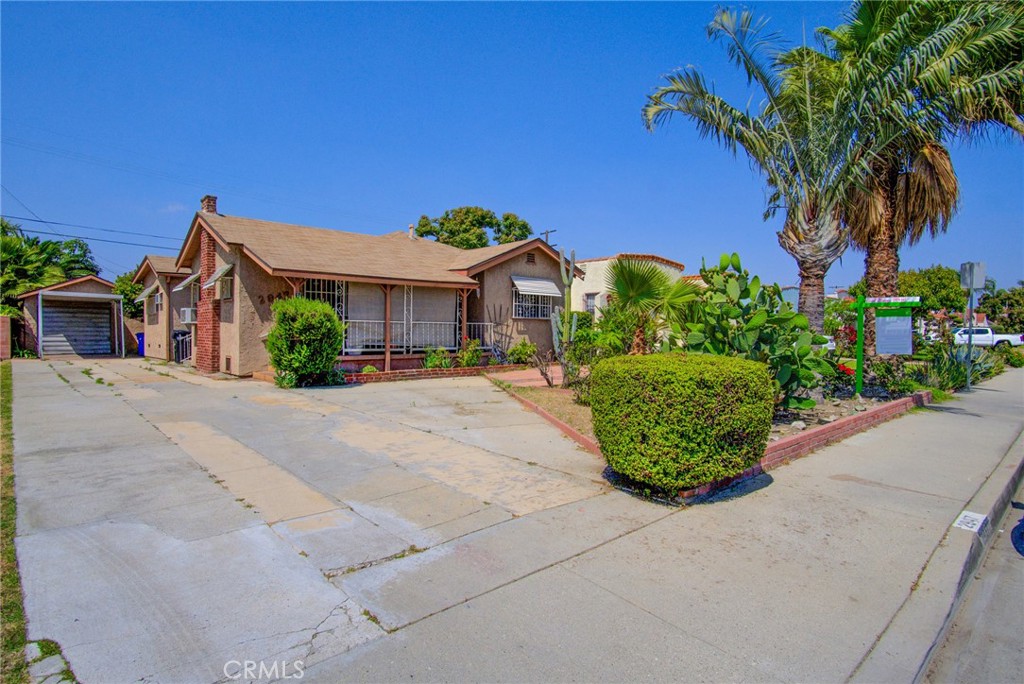 2947 Flower Street