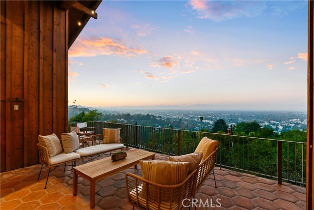 Detail Gallery Image 42 of 75 For 3762 Alta Mesa Dr, Studio City,  CA 91604 - 3 Beds | 3/1 Baths