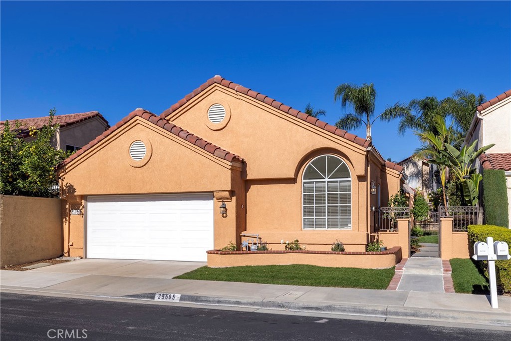 MLS #OC25198185 image #1