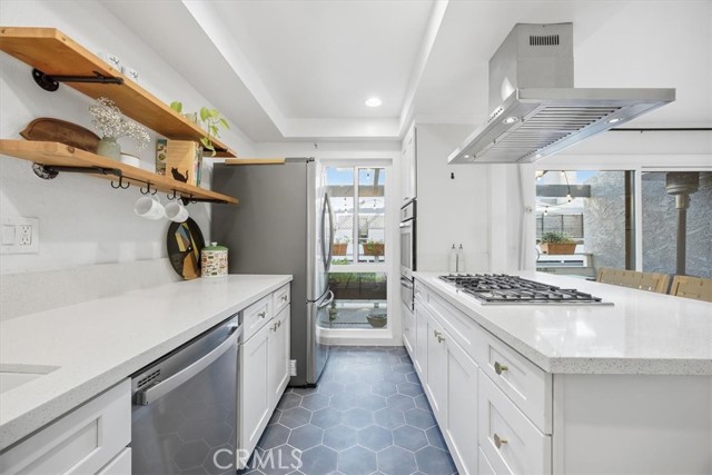 Detail Gallery Image 15 of 32 For 1911 Rockefeller Ln #E,  Redondo Beach,  CA 90278 - 2 Beds | 1/1 Baths