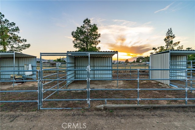 Detail Gallery Image 59 of 74 For 2755 W Avenue, Palmdale,  CA 93551 - 5 Beds | 3/1 Baths