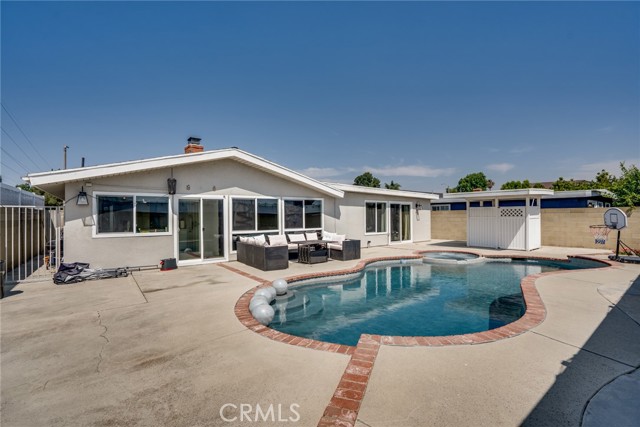 19202 Hickory Lane, Huntington Beach CA: https://media.crmls.org/medias/8689eaca-51b6-4533-9bf5-91f9305d8aee.jpg