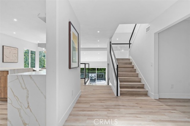 Detail Gallery Image 10 of 52 For 1 Rainbow Falls, Irvine,  CA 92603 - 4 Beds | 3 Baths