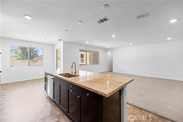 4132 S Canal Way, Ontario CA: https://media.crmls.org/medias/868aef17-8a49-4669-90f5-10e7db53a45b.jpg