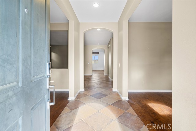 2123 Coconut Place, Palmdale CA: https://media.crmls.org/medias/868afc40-c7a8-4cf2-9280-923e1fab7090.jpg