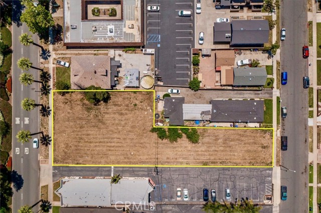 210 N Riverside Avenue, Rialto CA: https://media.crmls.org/medias/868b1832-e3f3-40a8-8b90-26d12090da9f.jpg